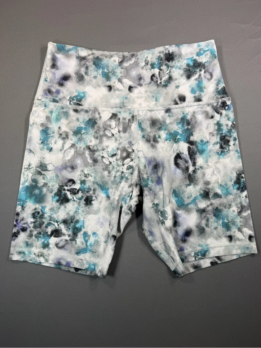 Lululemon Align high-rise shorts in the 